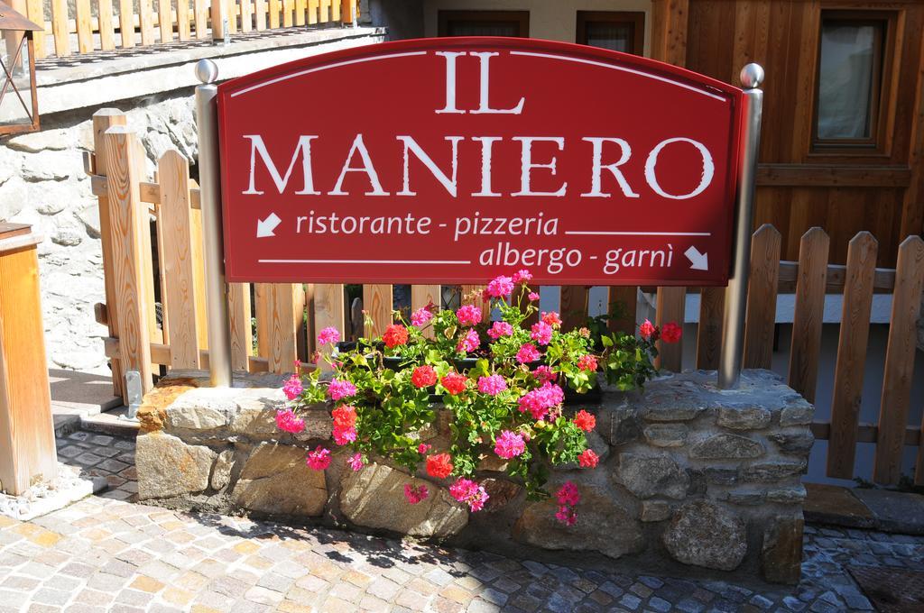 Hotel Il Maniero Ossana Luaran gambar