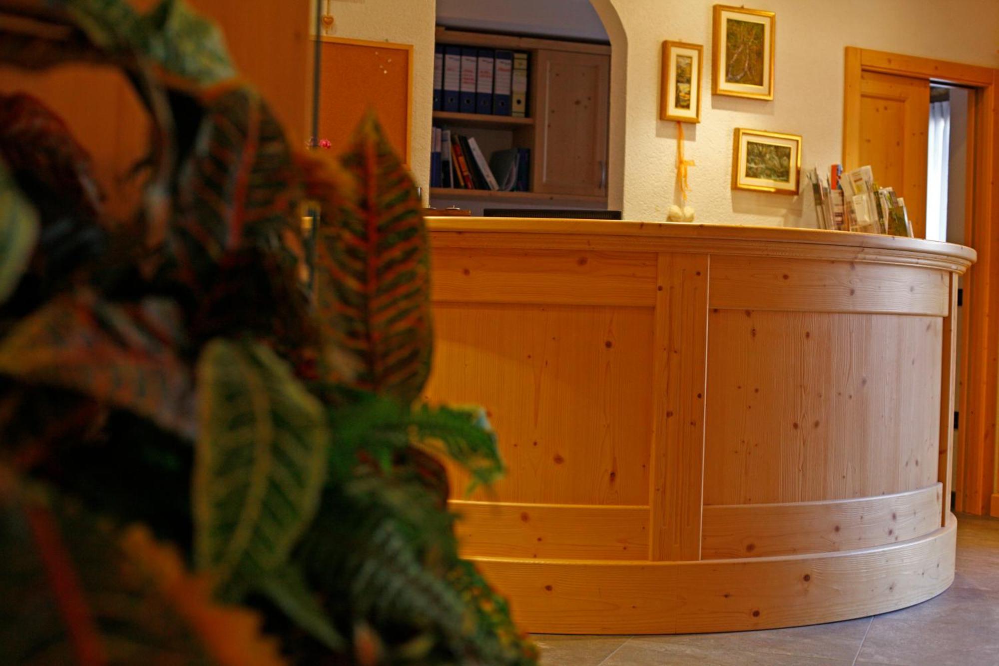 Hotel Il Maniero Ossana Luaran gambar