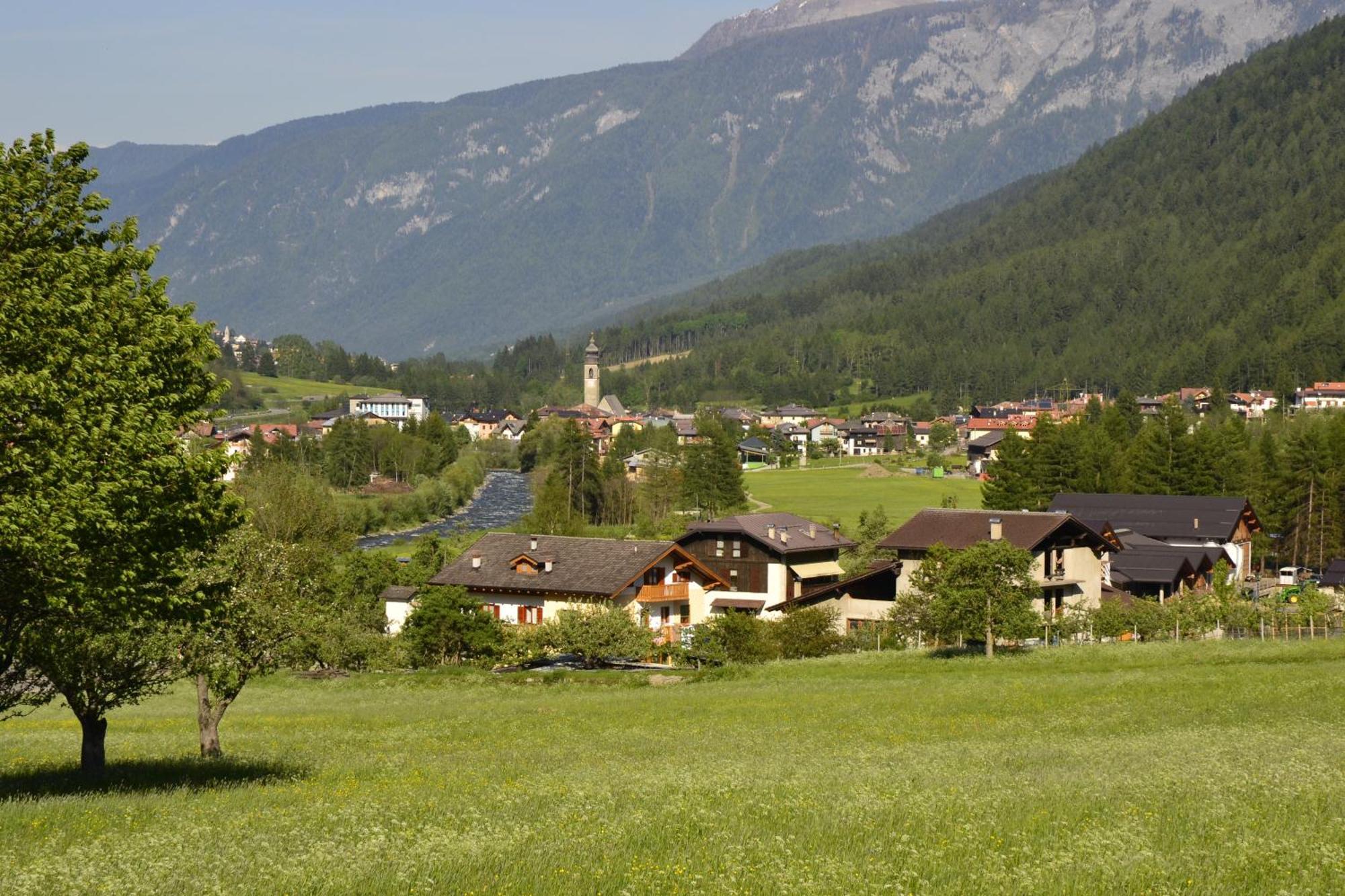 Hotel Il Maniero Ossana Luaran gambar