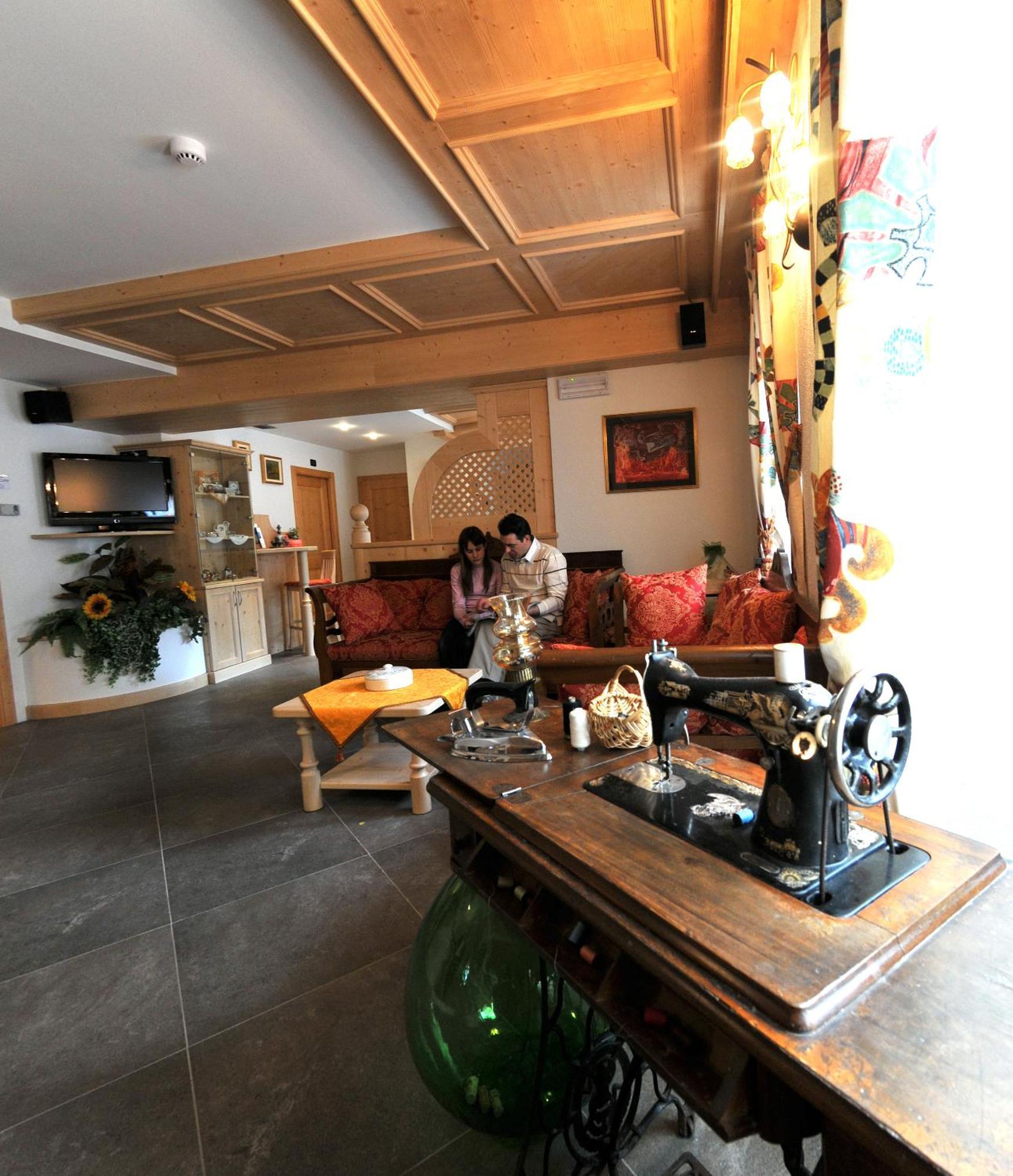 Hotel Il Maniero Ossana Luaran gambar