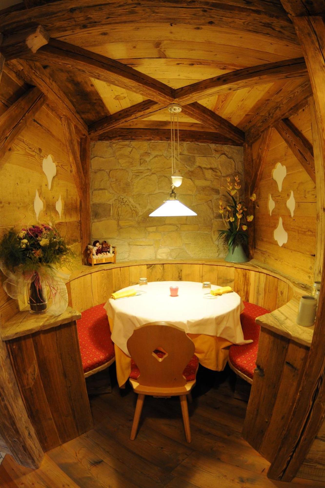 Hotel Il Maniero Ossana Luaran gambar