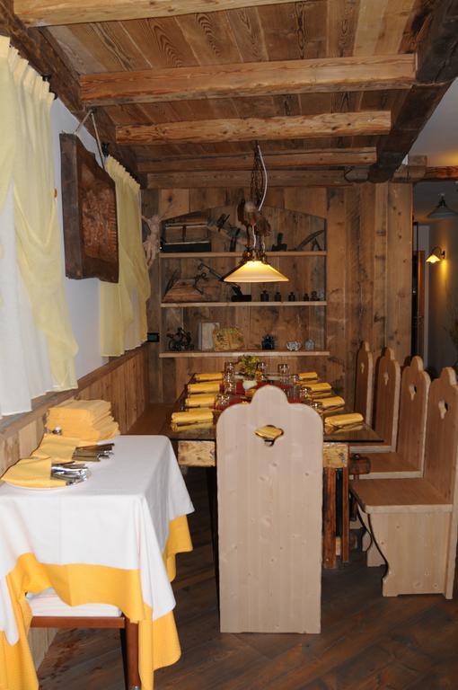 Hotel Il Maniero Ossana Luaran gambar